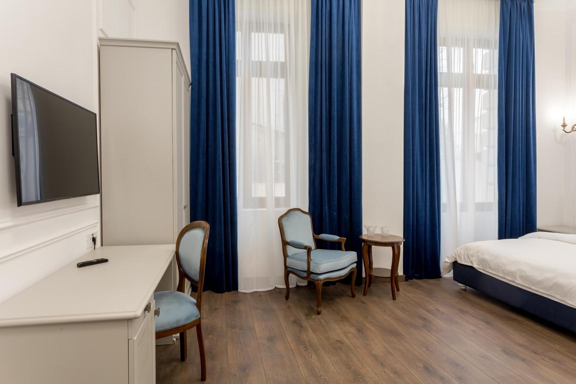 Hotel Lahovary Palace
