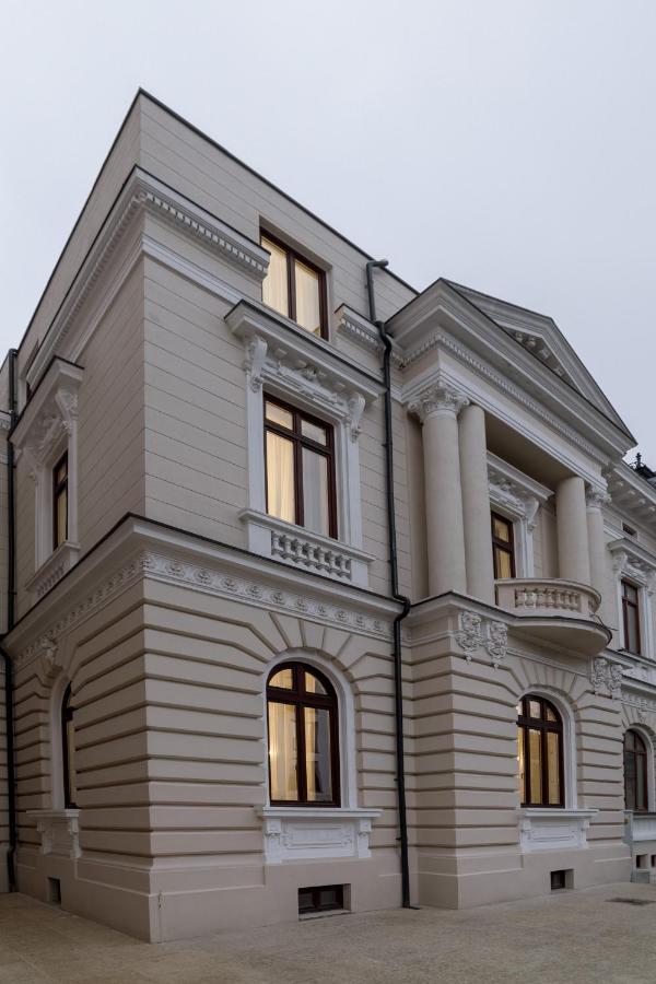 Lahovary Palace Hotel 3*